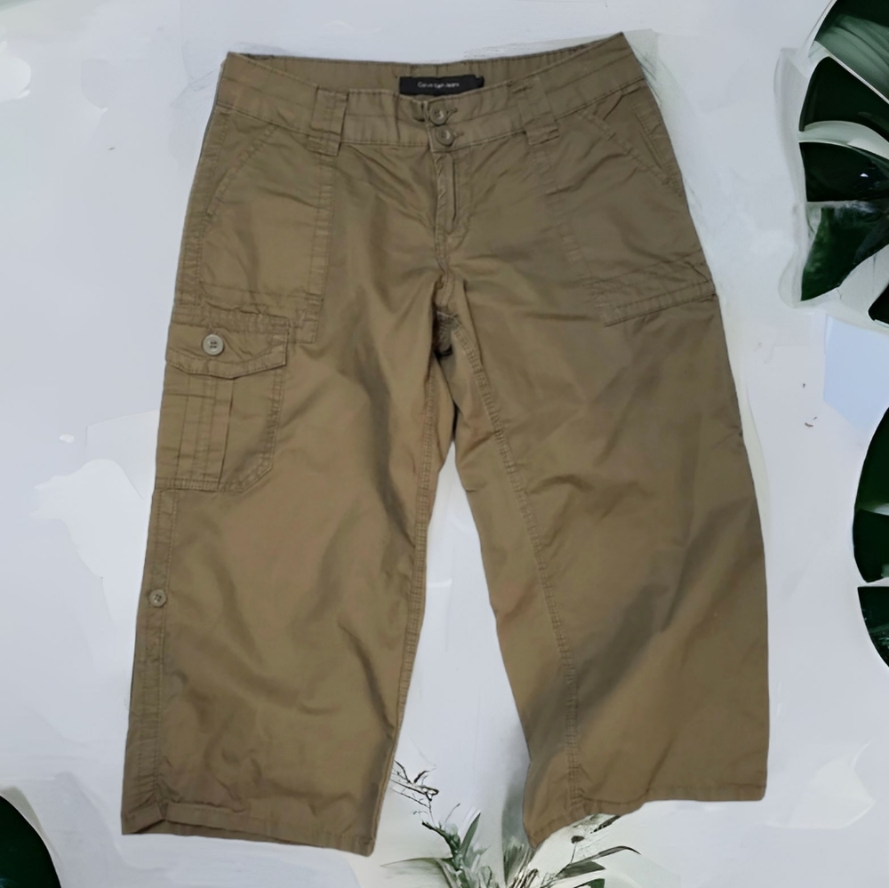 Calvin Klein green crop pants